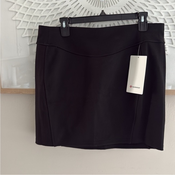 Scuba High-Rise Mini Skirt - Picture 6 of 8
